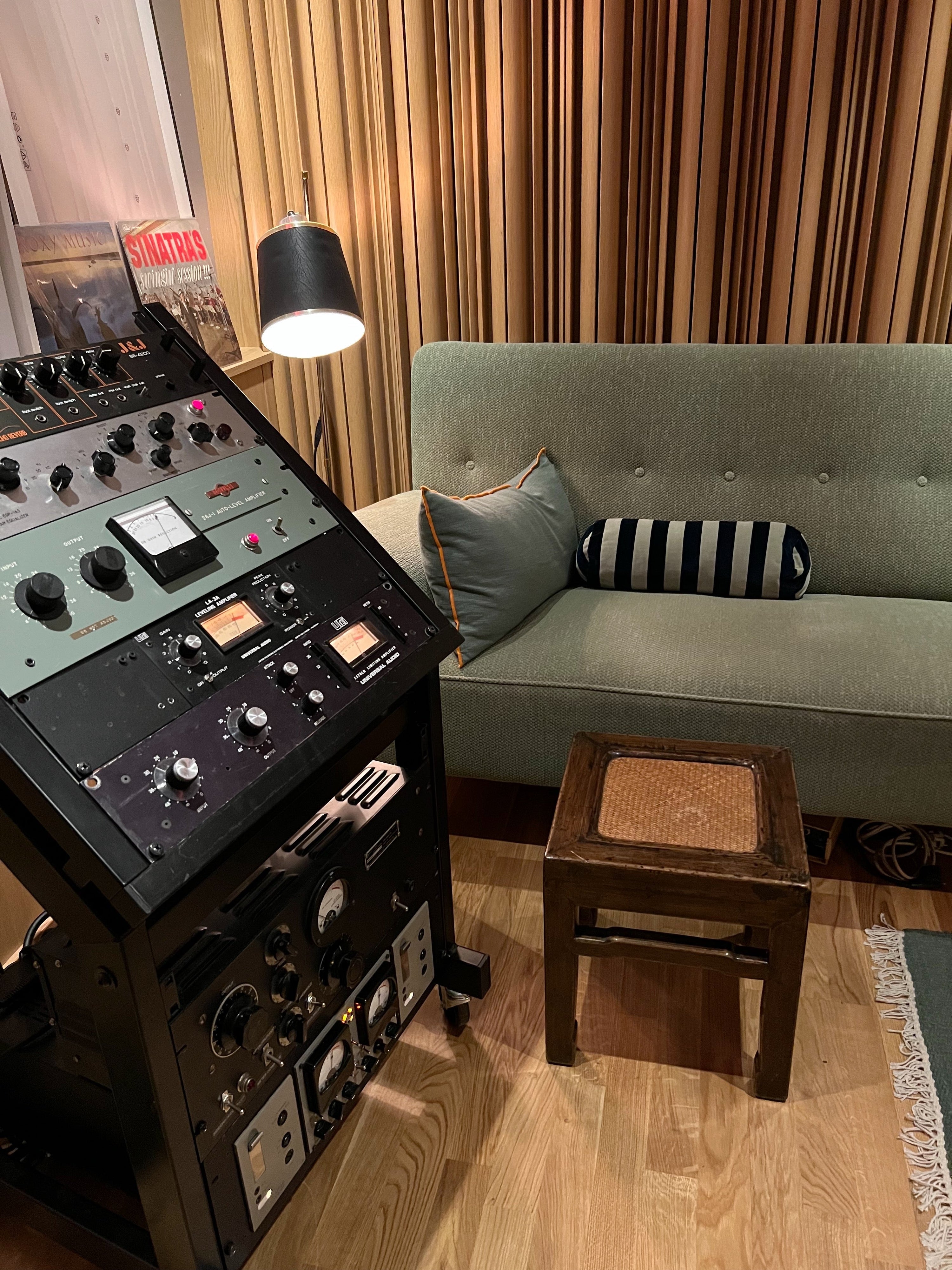 Our new mix & production room B2!